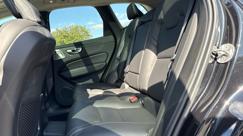 Volvo XC60 2.0 T8 [455] PHEV Ultra Dark 5dr AWD Geartronic Estate